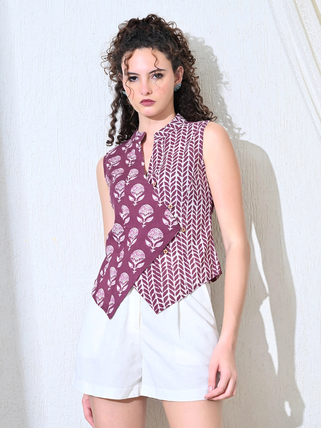 Kavya Vest
– BEOM COMMERCE
