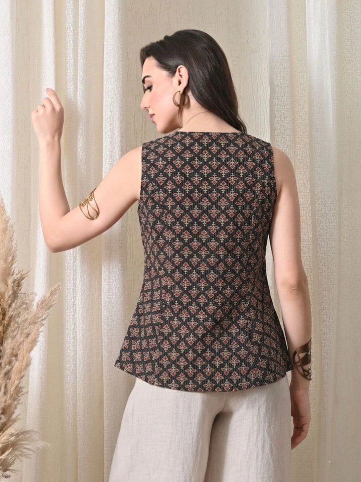 Anvika Noir Top