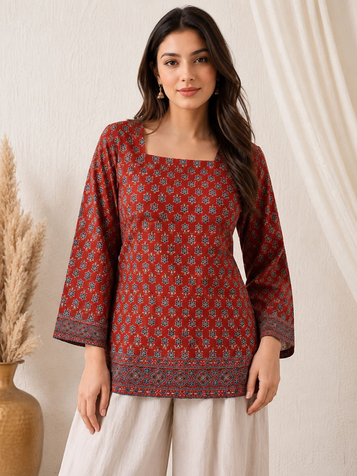 Naqsh Noor Top