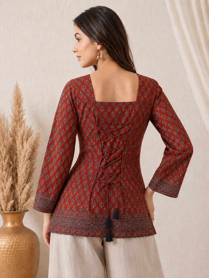 Naqsh Noor Top