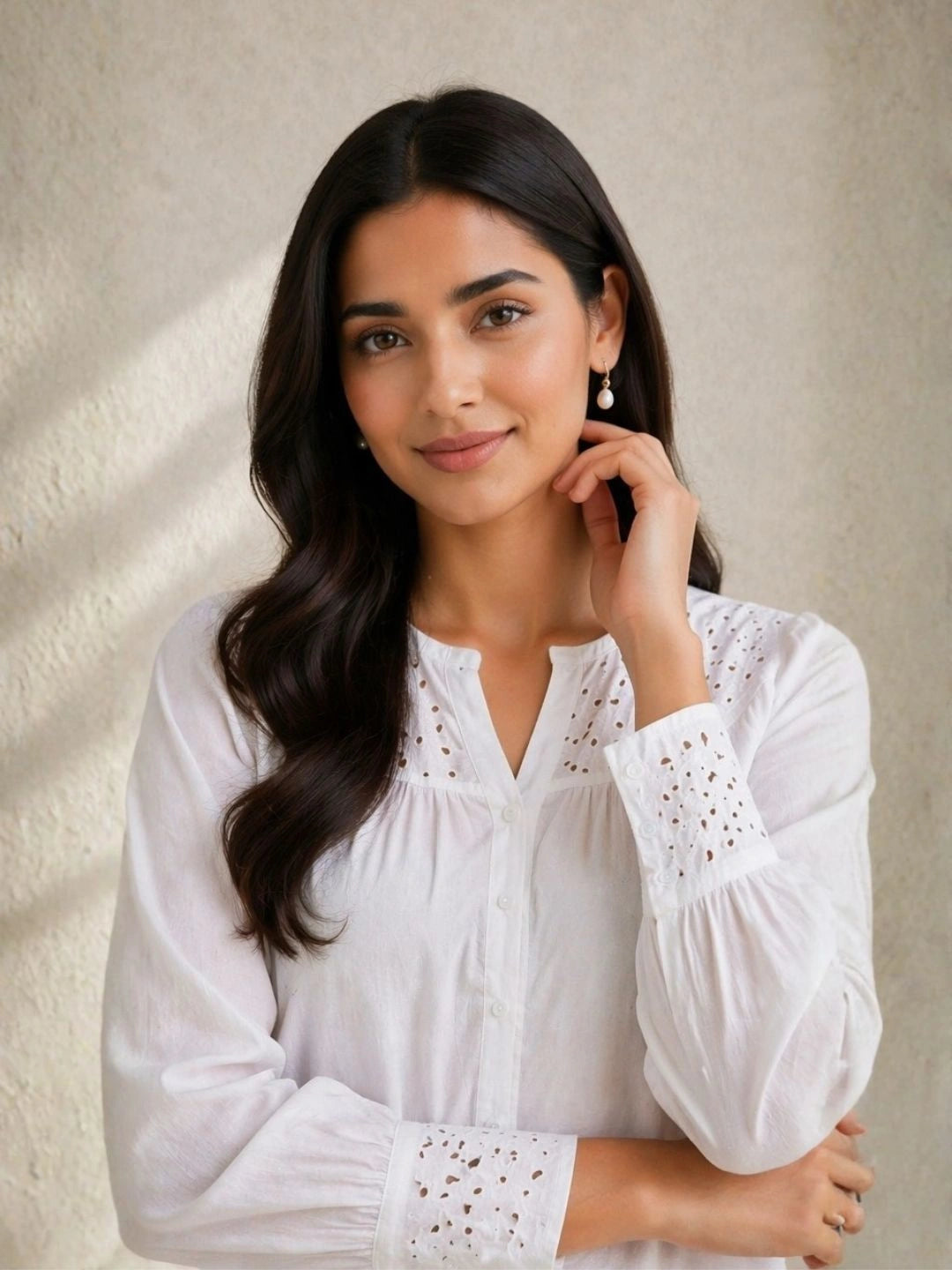 Safed Sitara Kurti