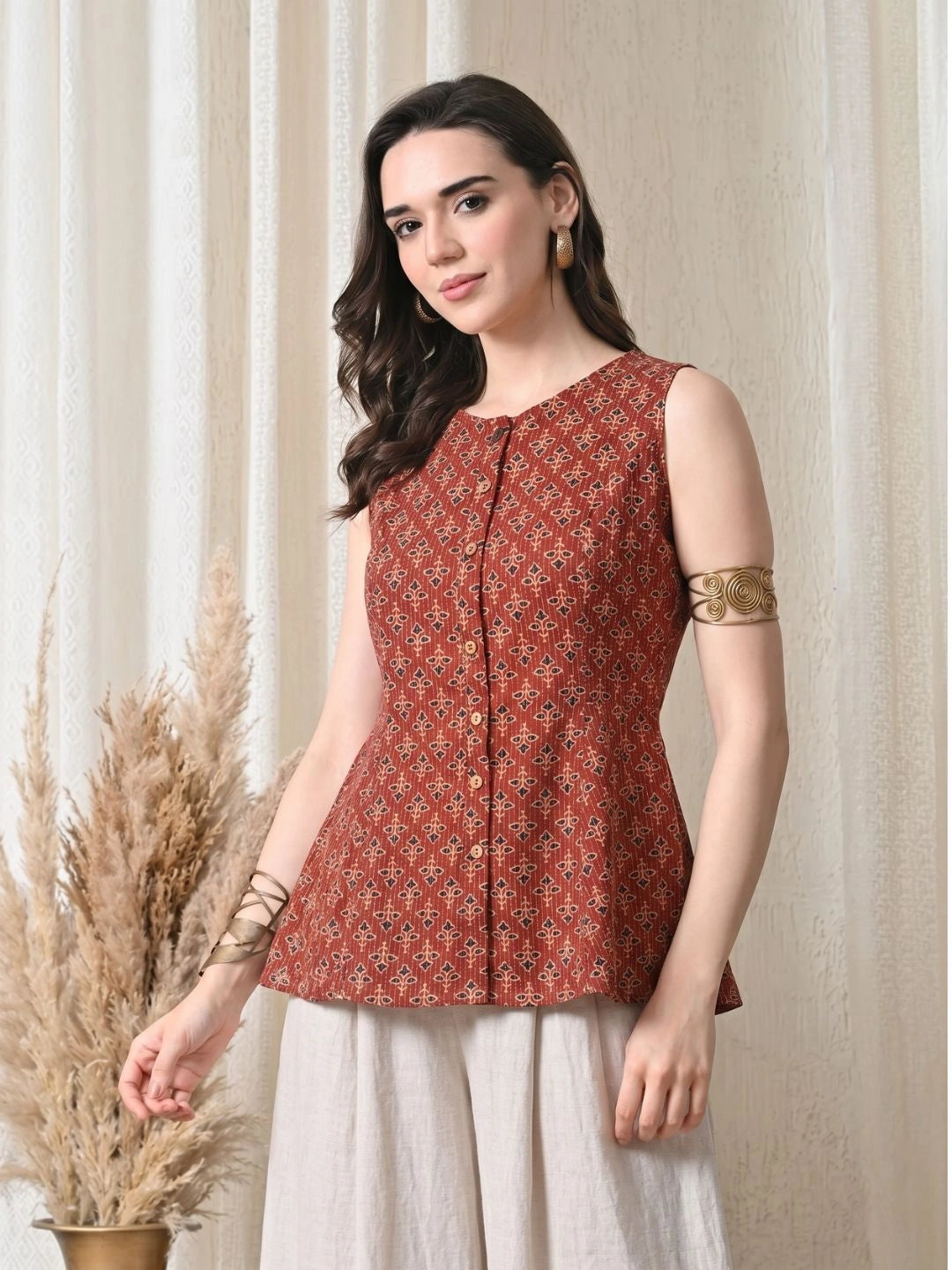 Riyana Noir Top