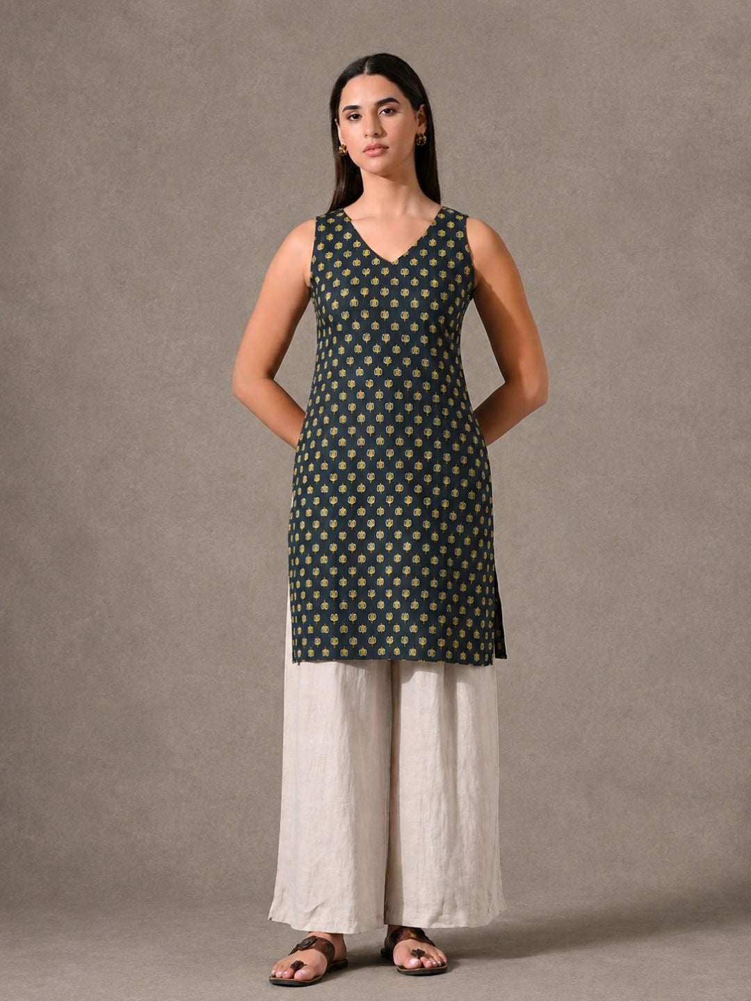 Urvi Kurta