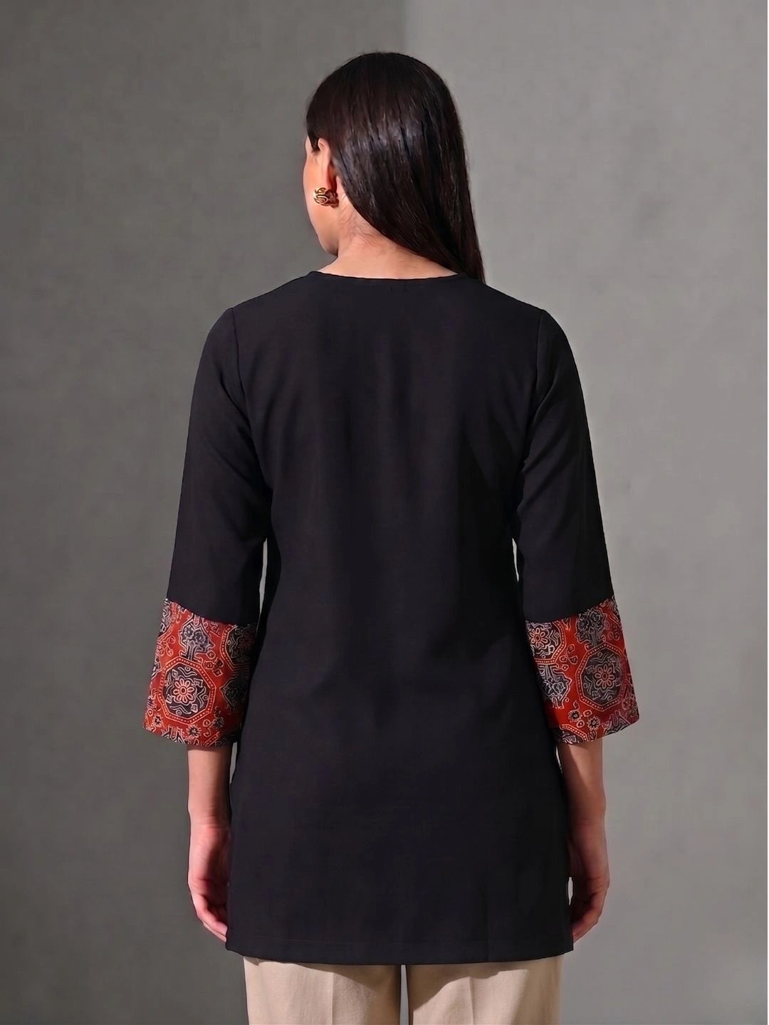 Syaahi Chitra Kurti