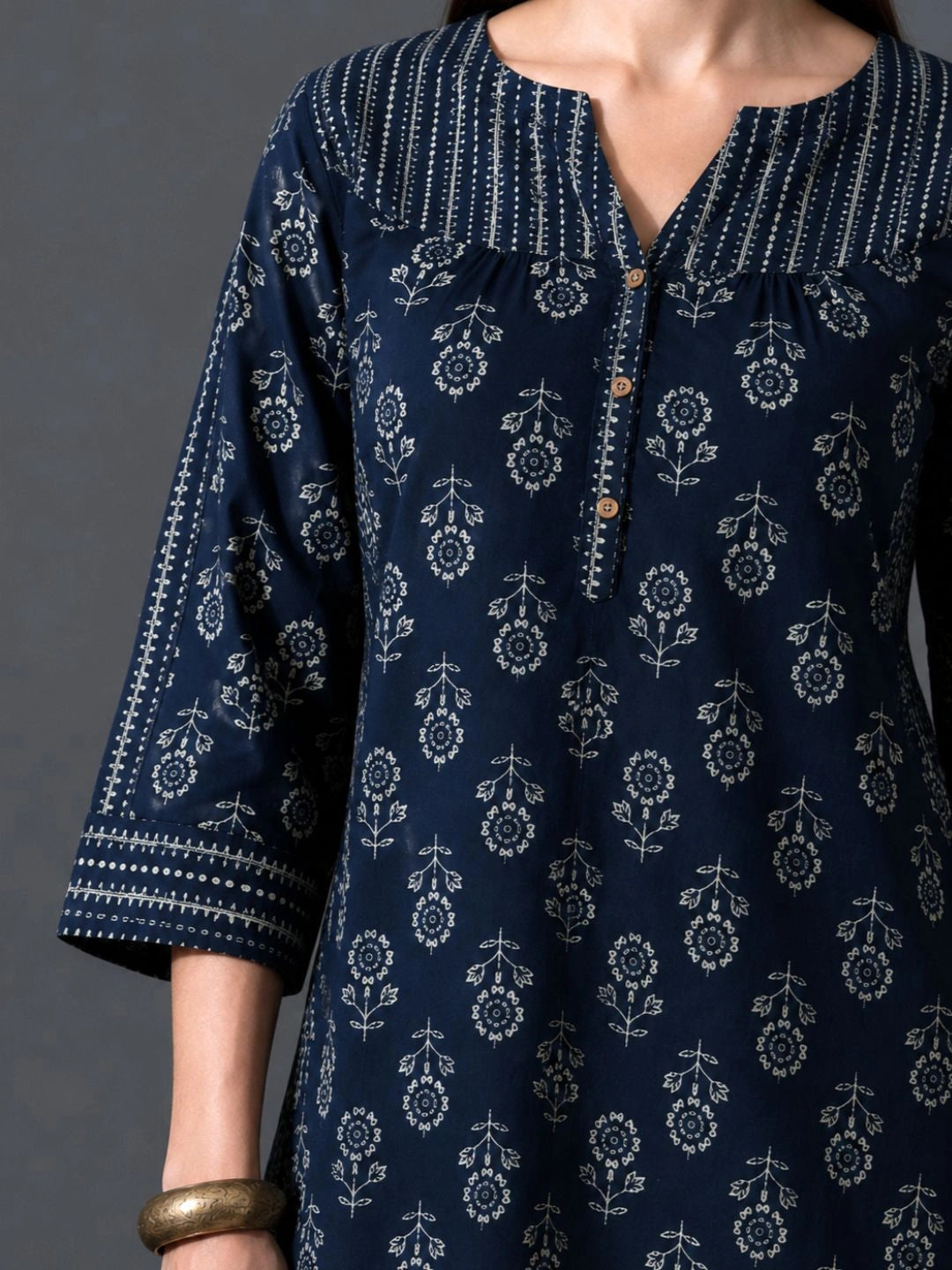 Neel Nargis Kurti