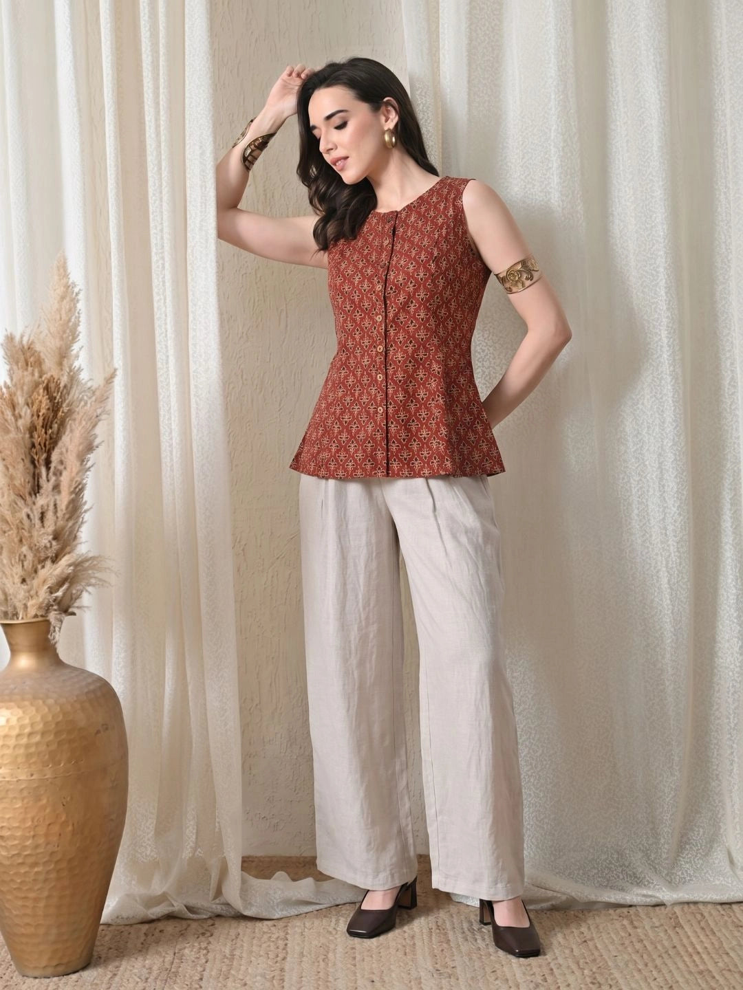 Riyana Noir Top