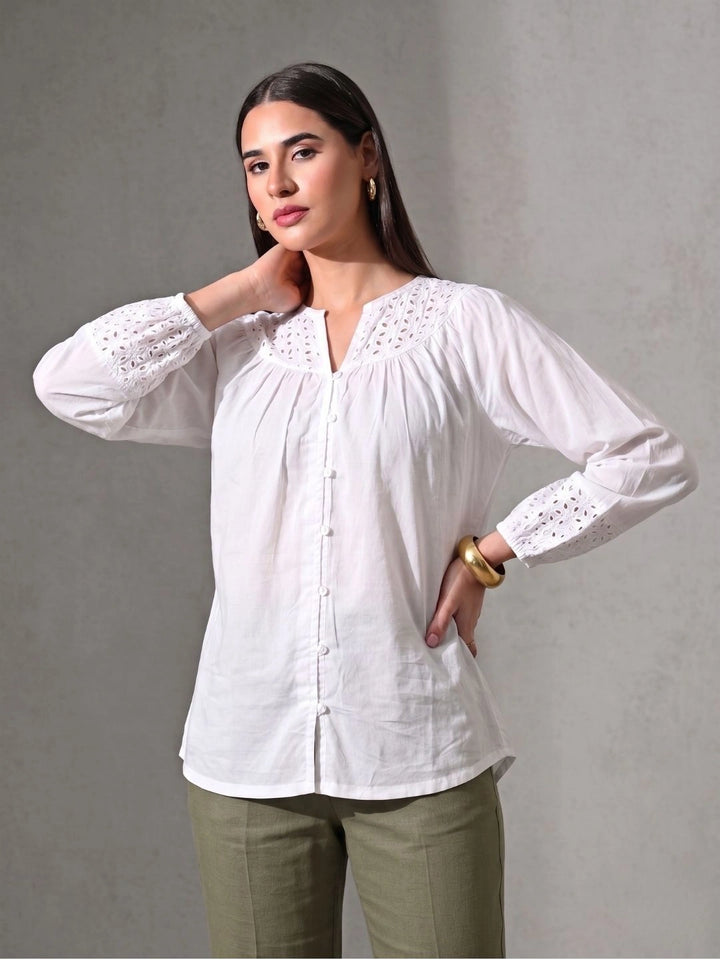 Safed Sitara Kurti