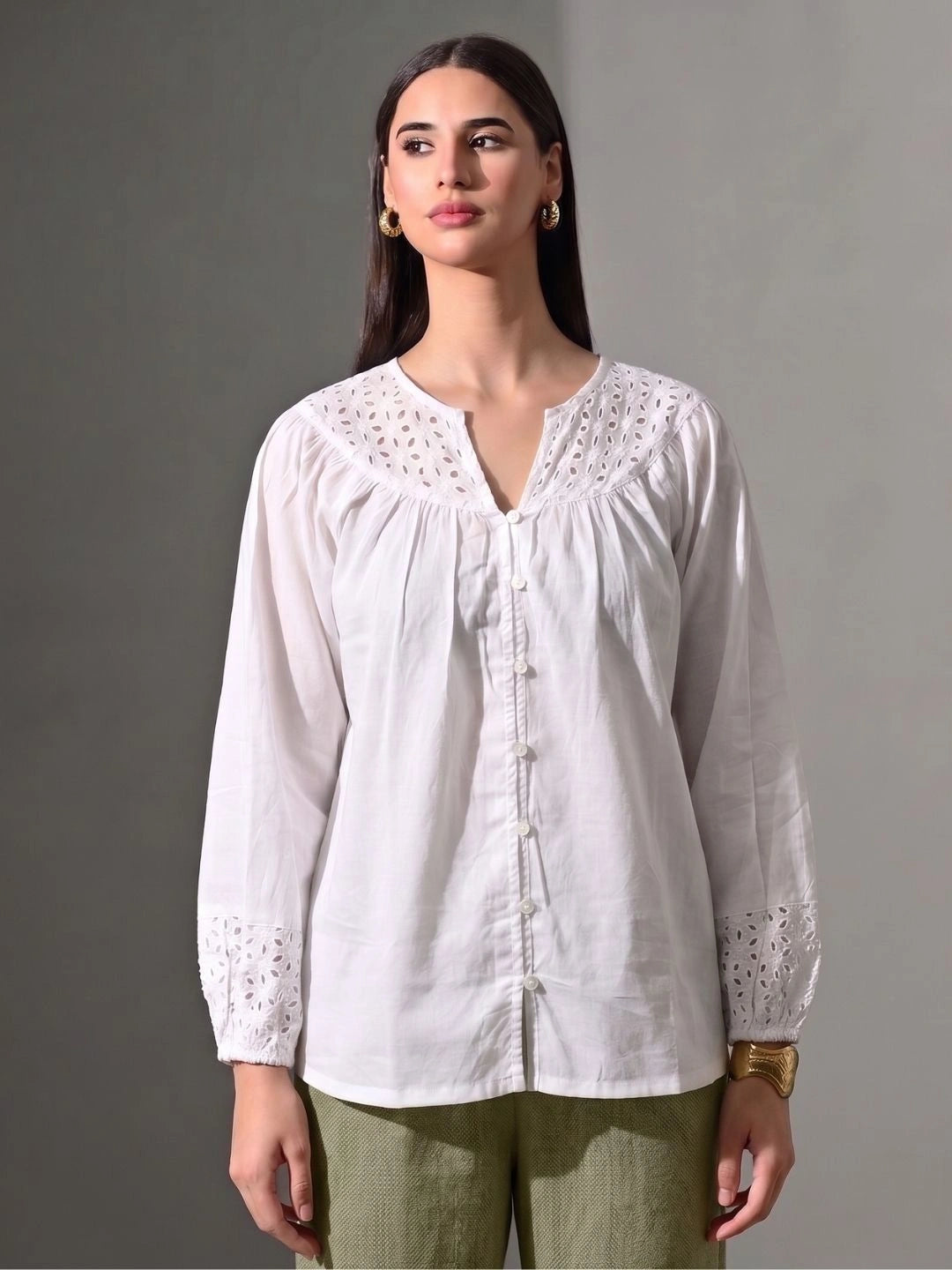 Safed Sitara Kurti