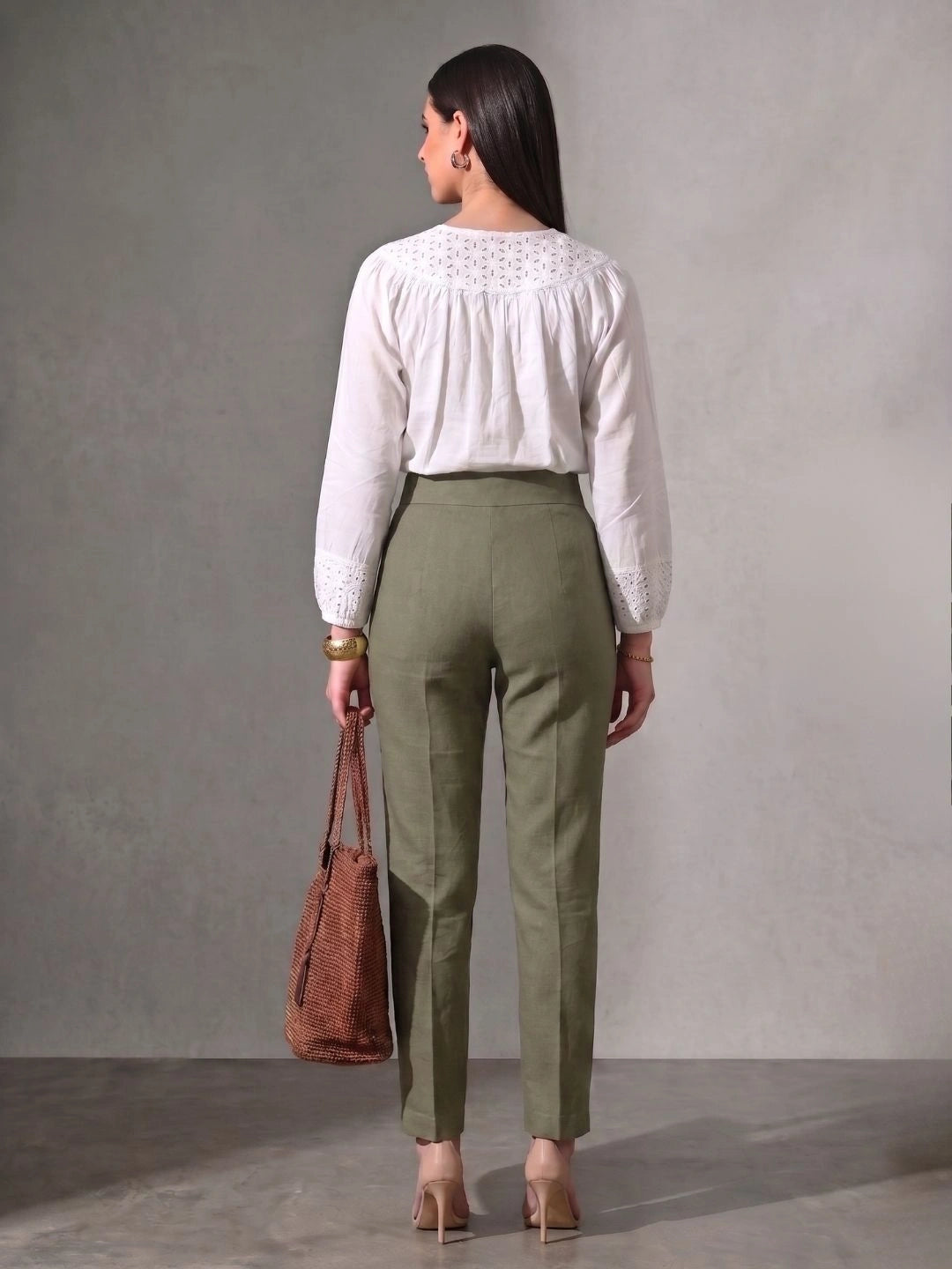 Safed Sitara Kurti