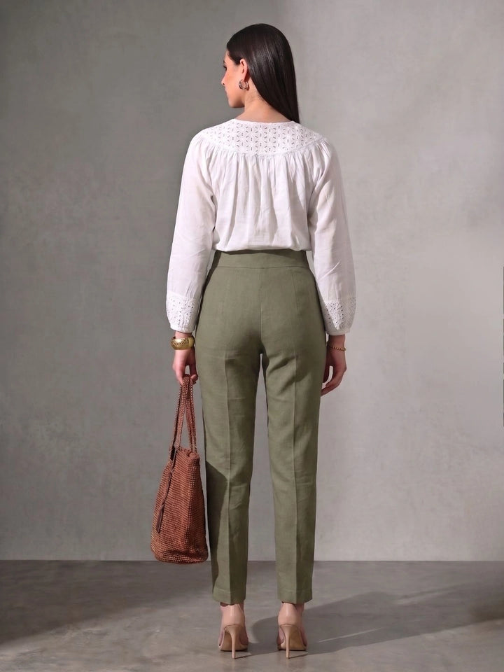 Safed Sitara Kurti