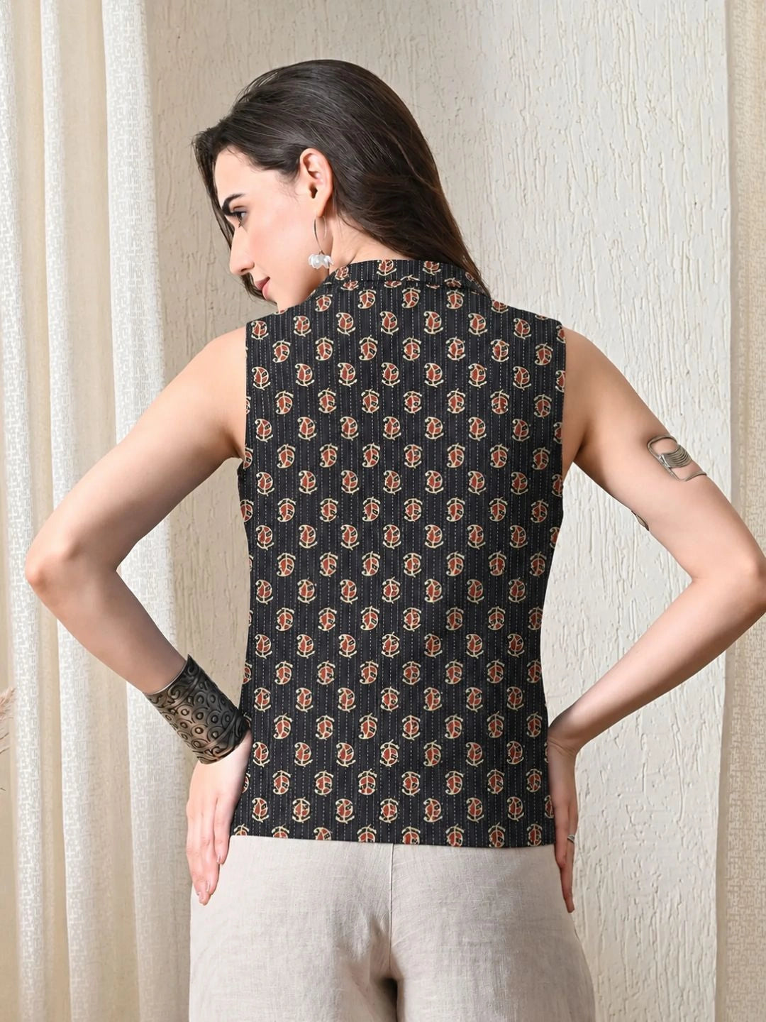 Tara Neck Tie-Up Top