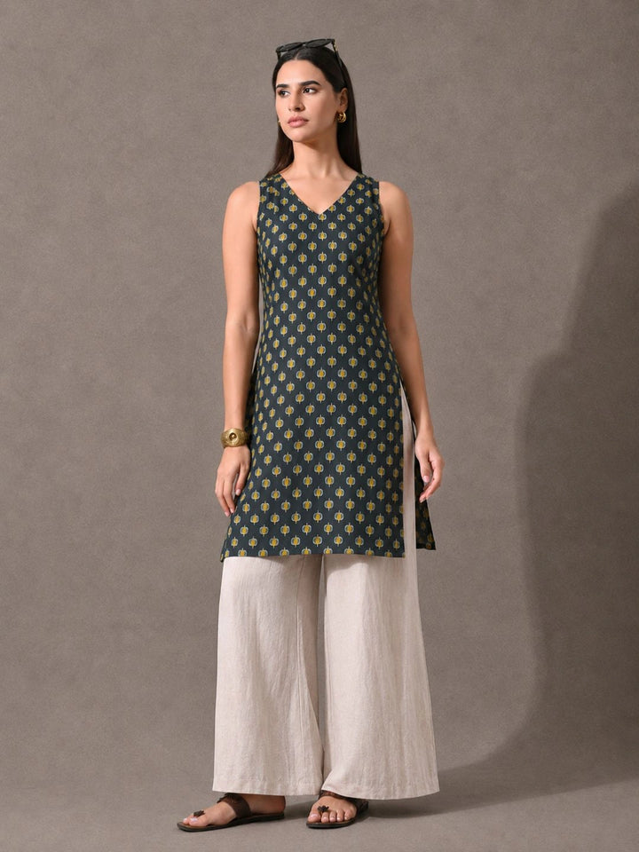 Urvi Kurta