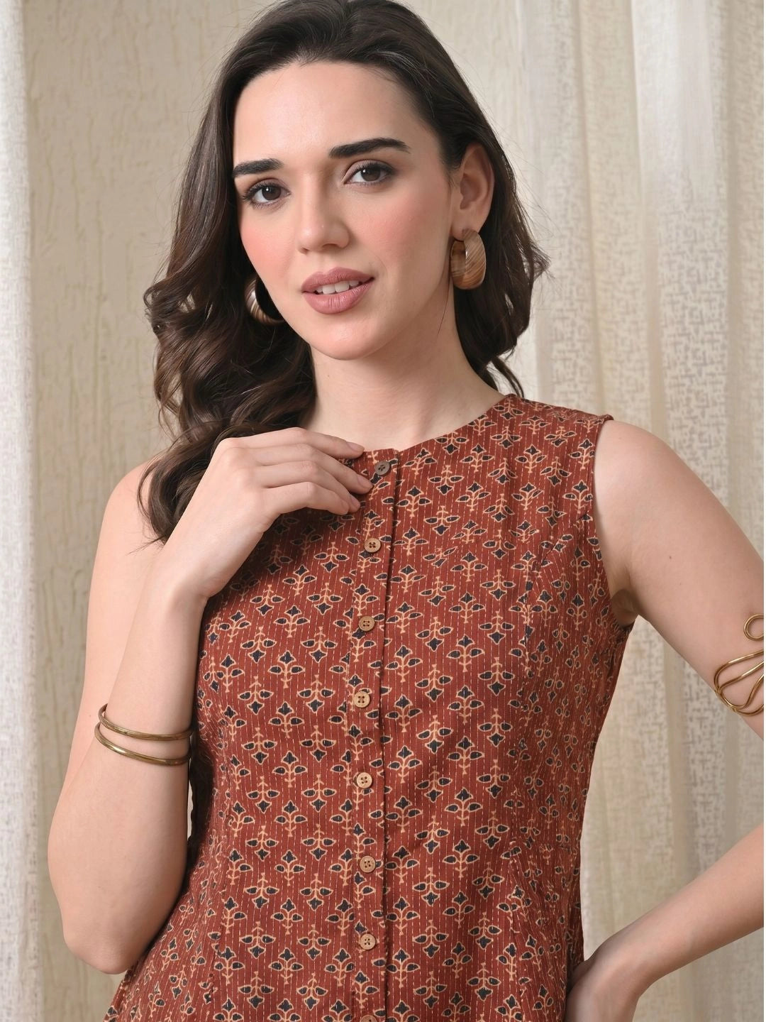 Riyana Noir Top