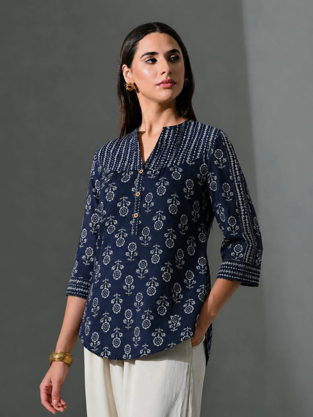 Neel Nargis Kurti