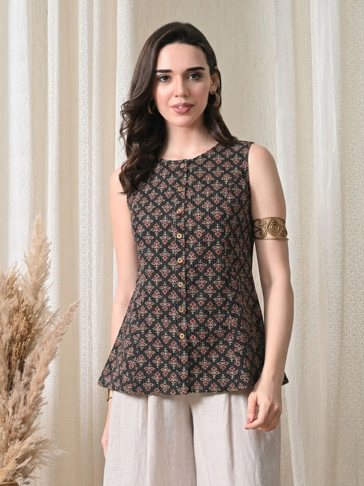 Anvika Noir Top