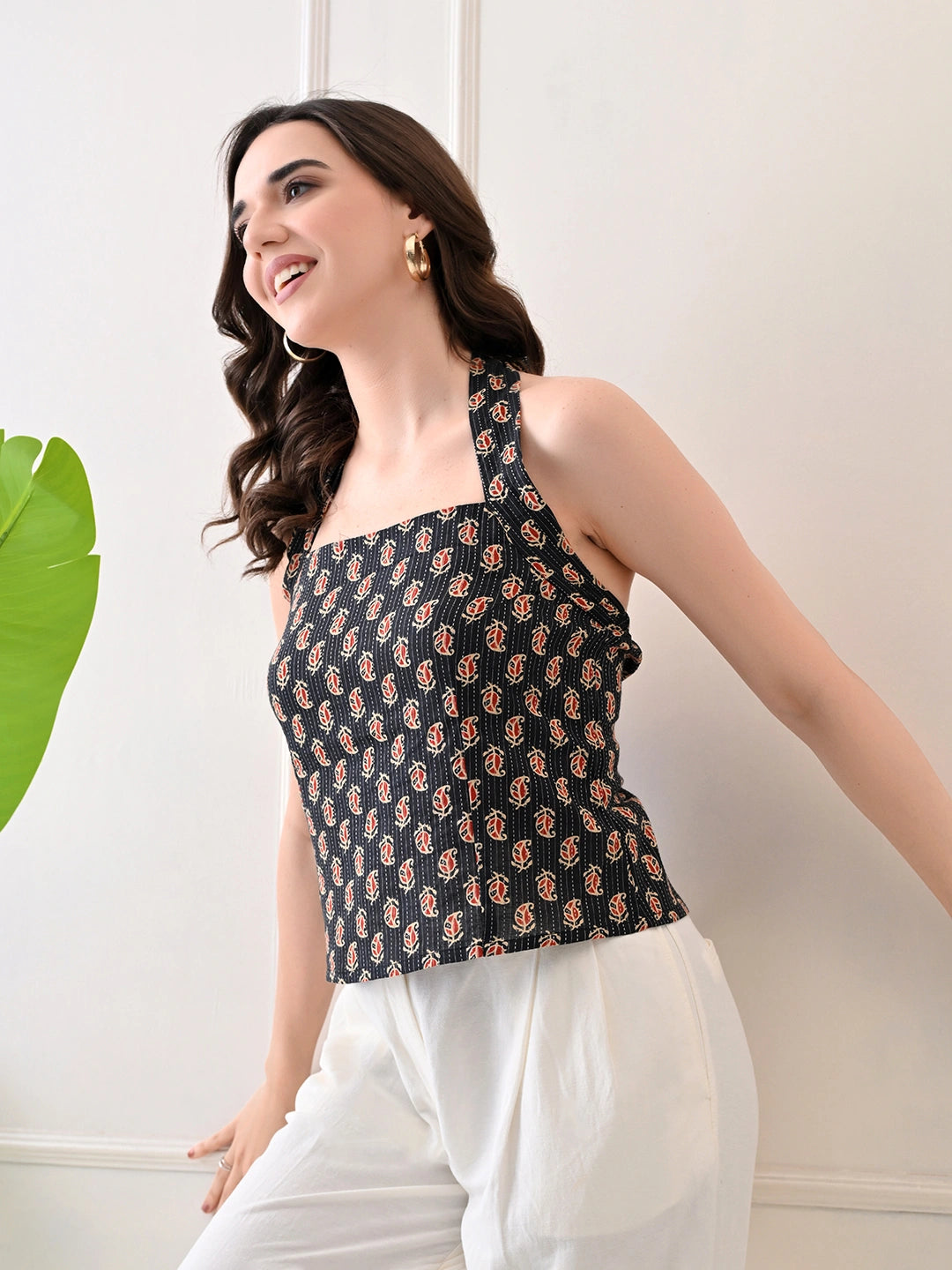 Kumud Top