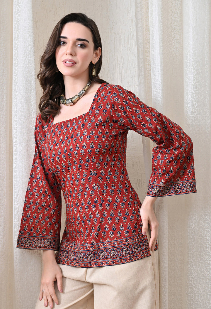 Naqsh Noor Top
