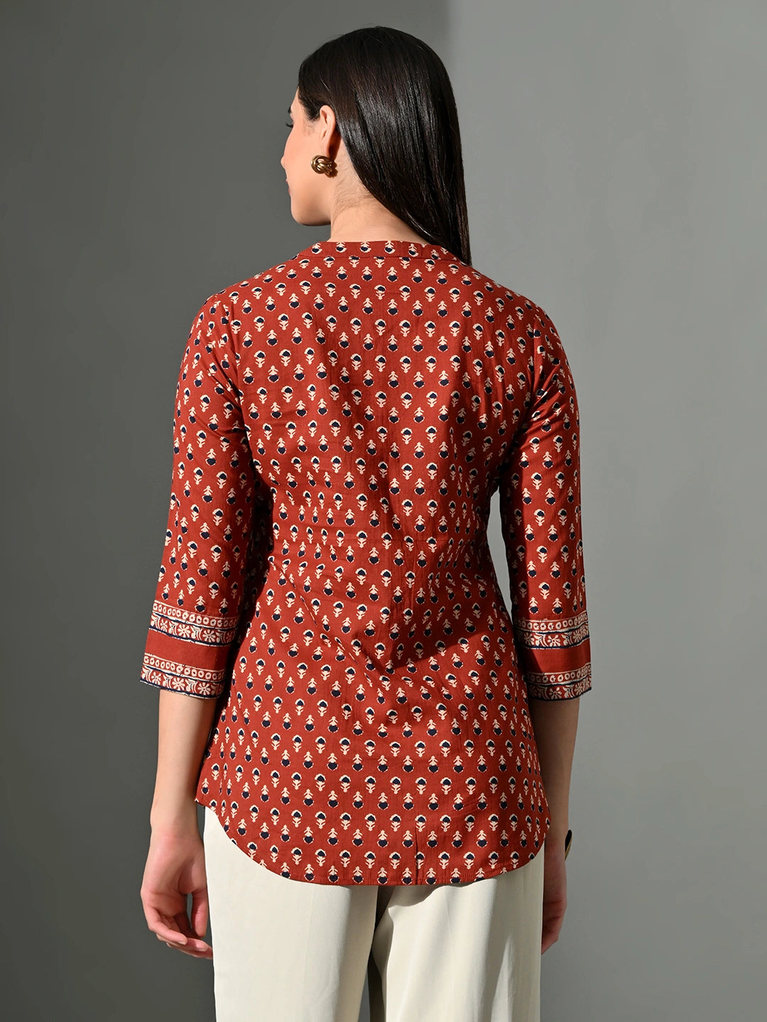Aruna Kusum Kurti