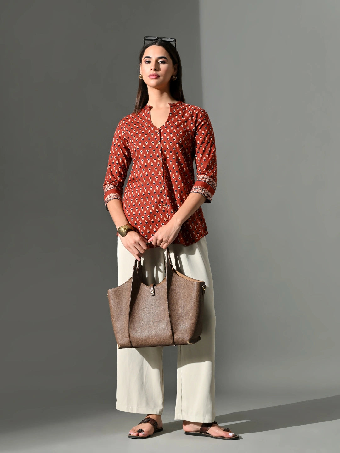 Aruna Kusum Kurti