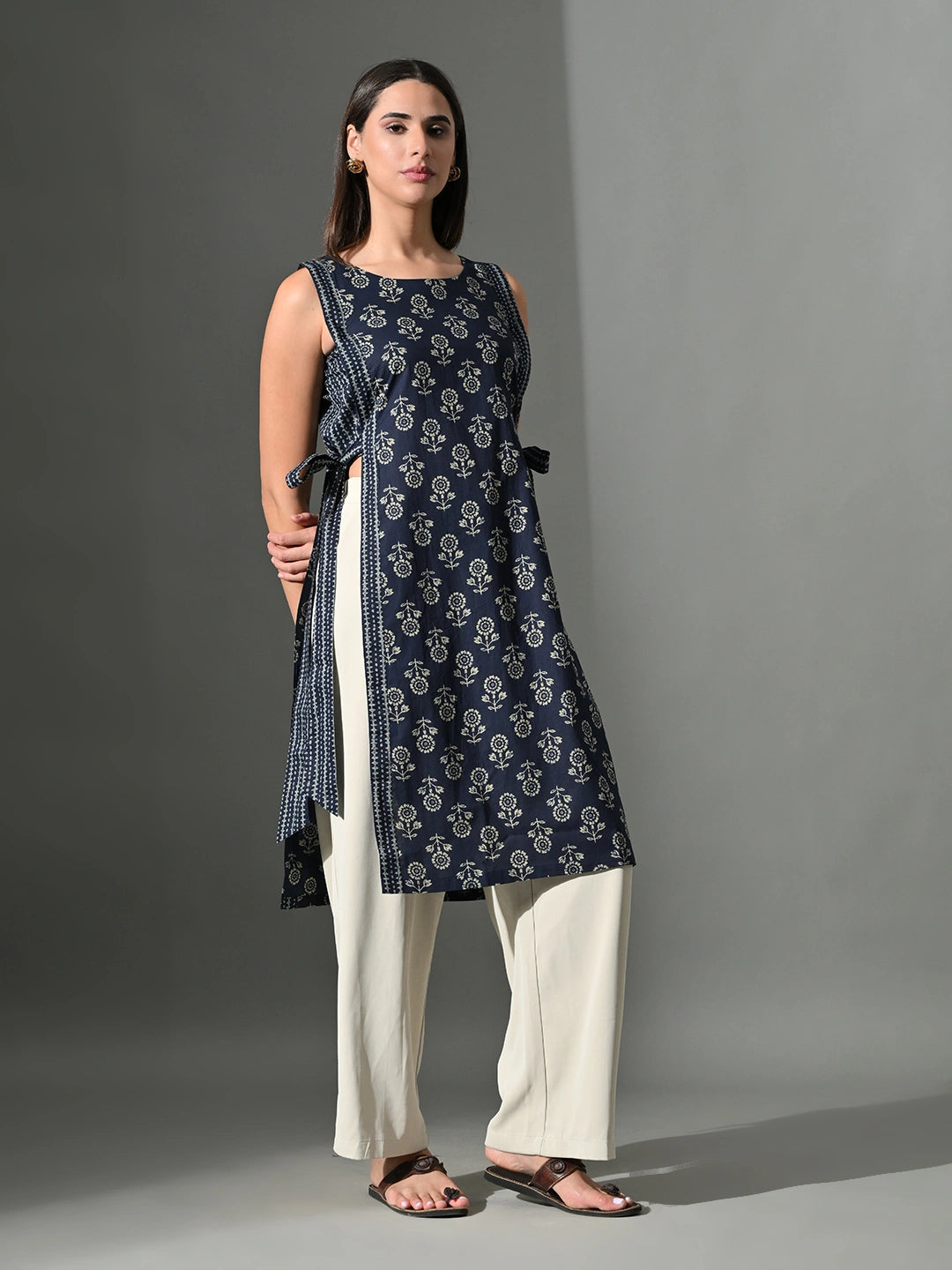 Neel Sash Tie Kurti
