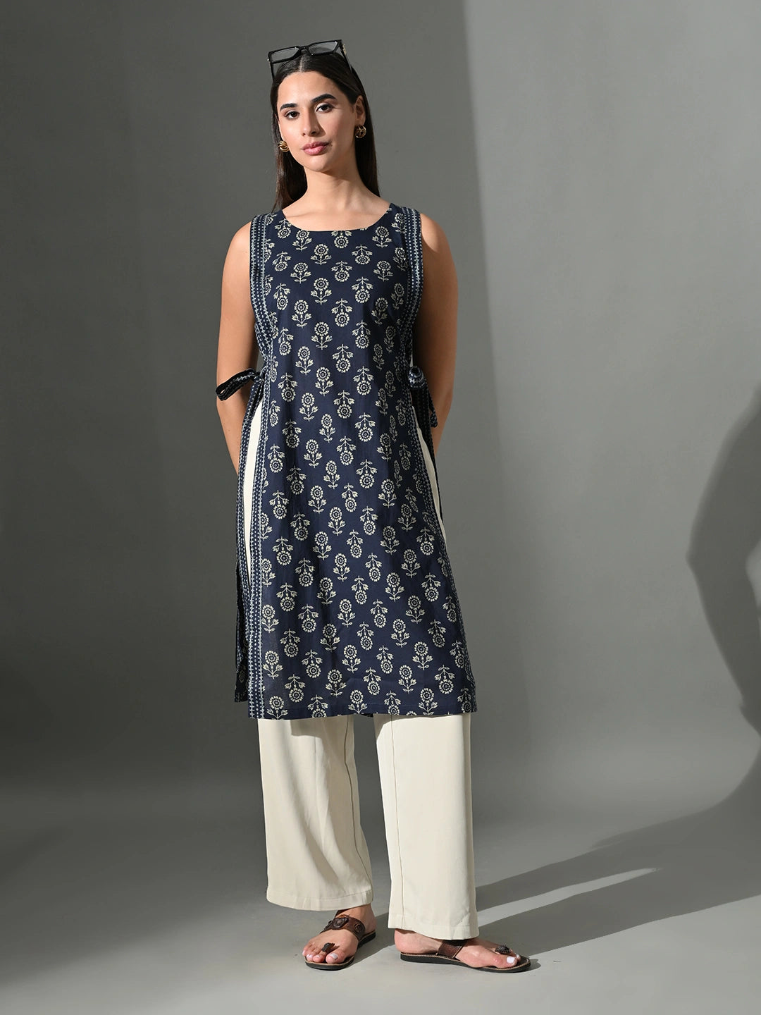 Neel Sash Tie Kurti