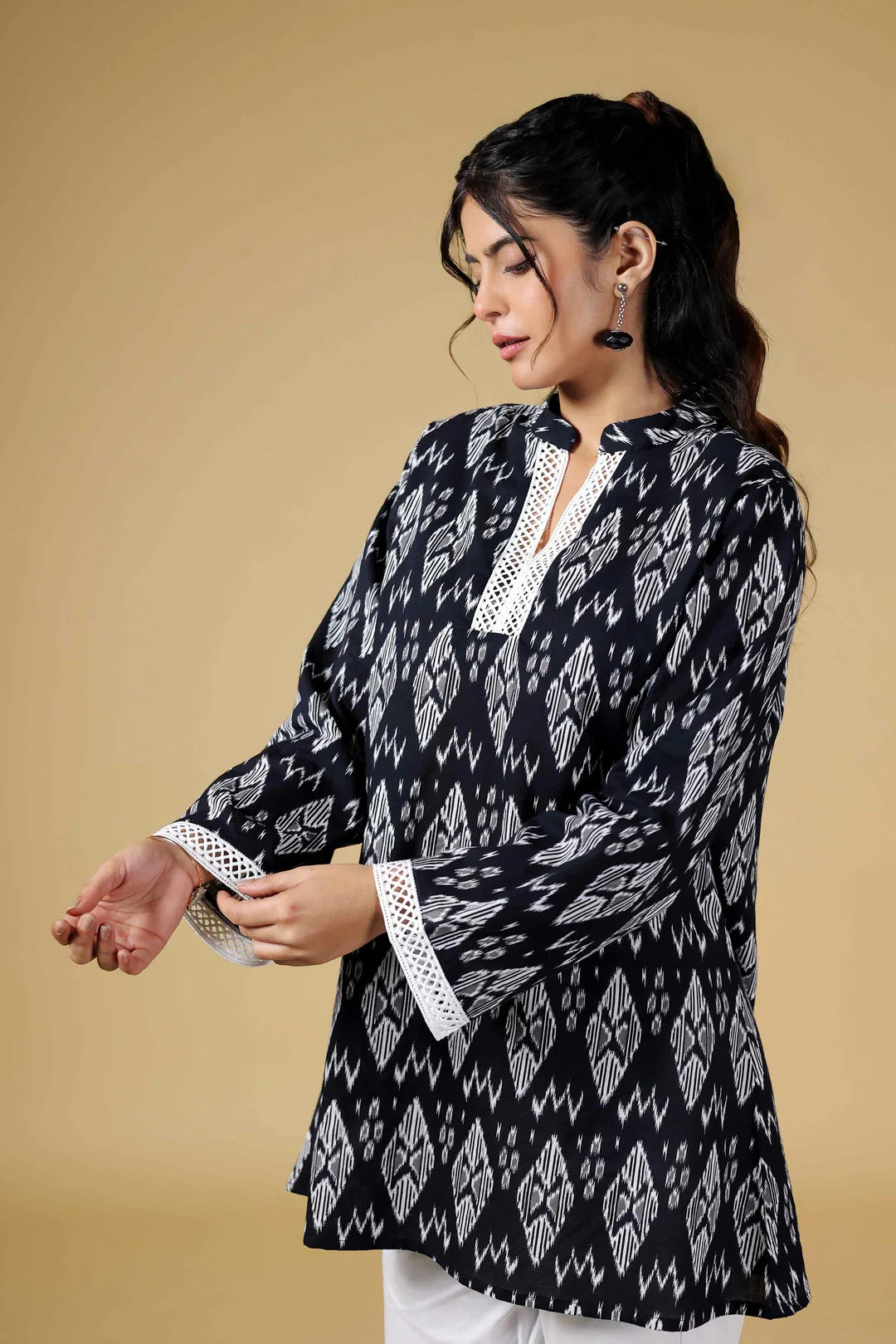 Ikat Kurti