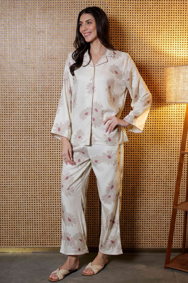 Off White Floral Elegance Sleepwear